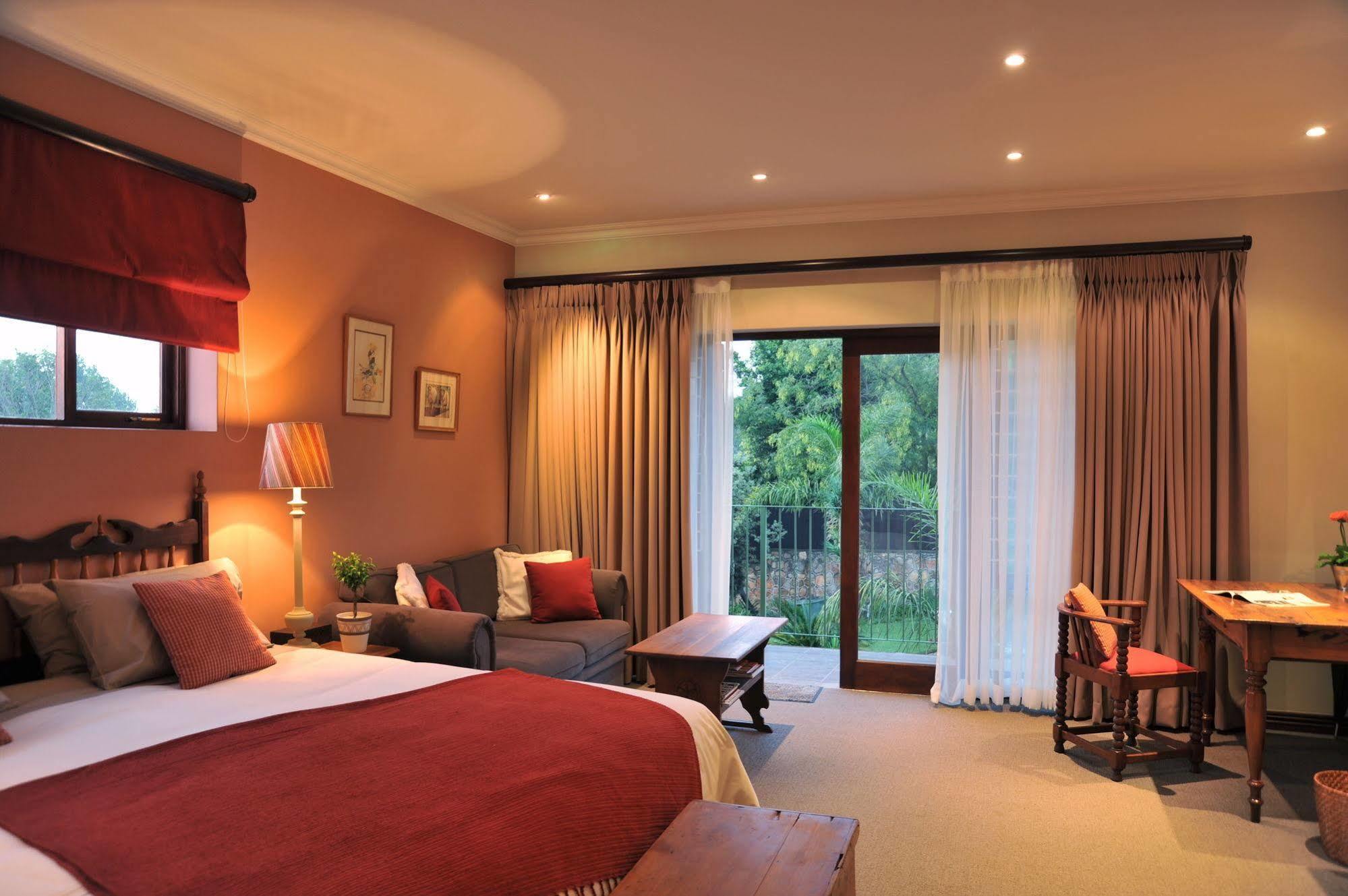 Claires Of Sandton Luxury Guest House Йоханнесбург Экстерьер фото