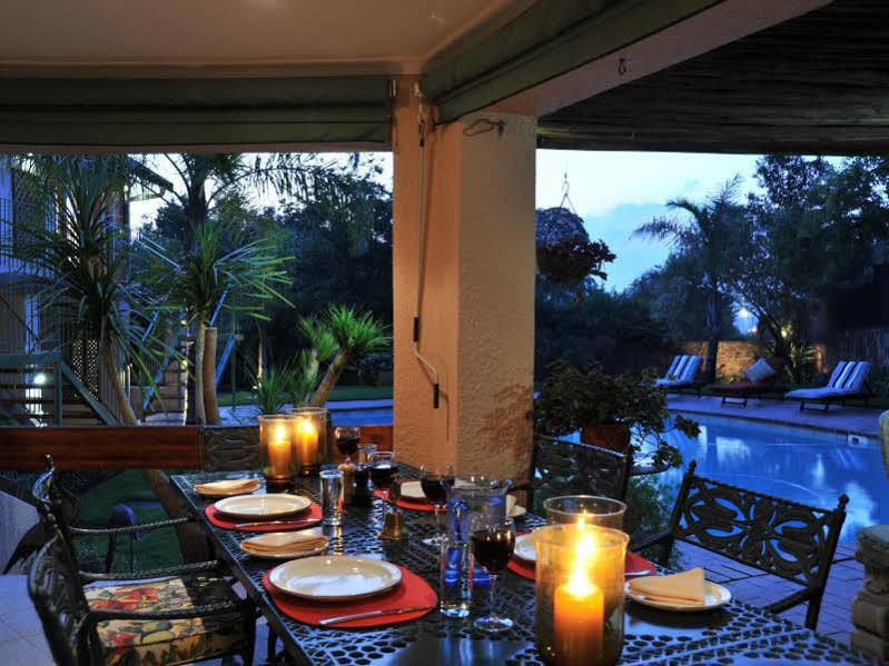Claires Of Sandton Luxury Guest House Йоханнесбург Экстерьер фото